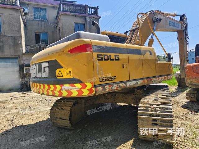 右后45（整機外觀）