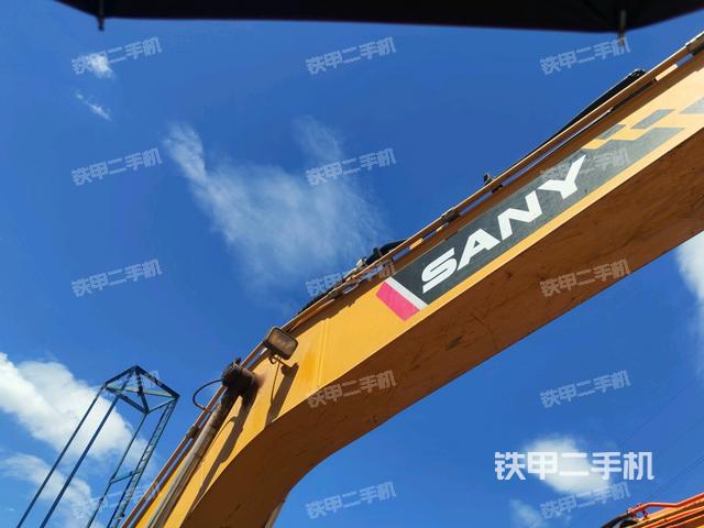 转盘和下车架正前(工作和回转装置) 转盘和下车架正前(工作和回转装置)