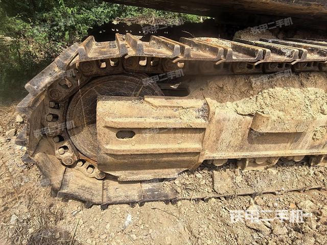 左导向轮(行走机构) 左导向轮(行走机构)