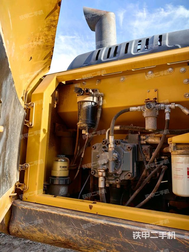 液压泵斜45 左(大件舱室) 液压泵斜45 左(大件舱室)