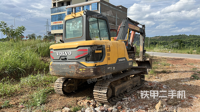 整機(jī)右后45°(整機(jī)外觀) 整機(jī)右后45°(整機(jī)外觀)