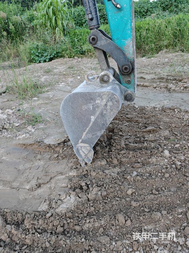 铲斗右后整体（工作和回转装置）