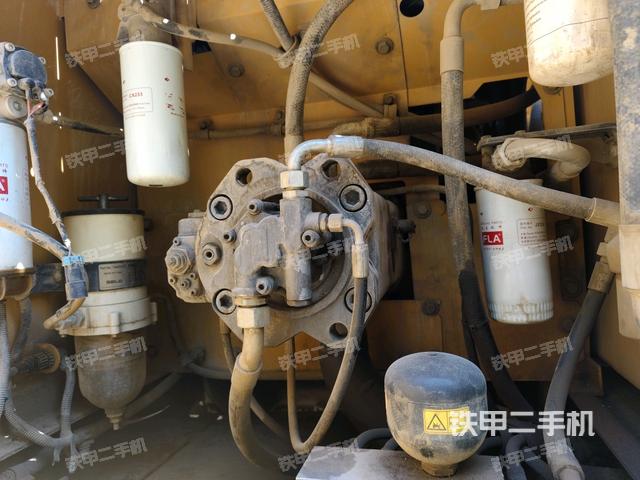 液壓泵斜45?左（大件艙室）