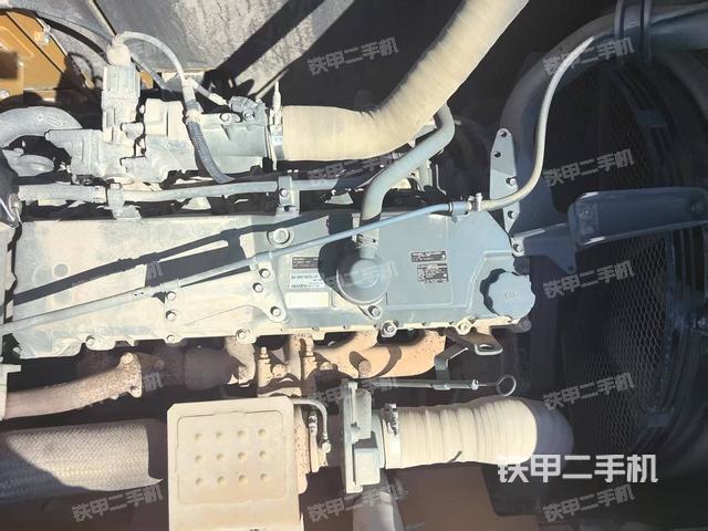 发动机整体俯视(整机外观) 发动机整体俯视(整机外观)