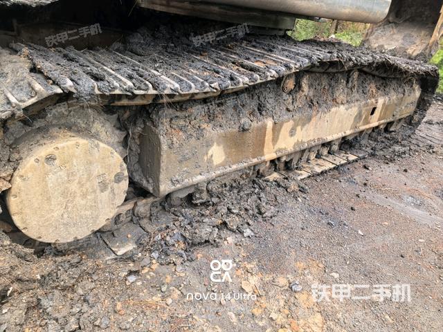 右驱动轮（行走机构）