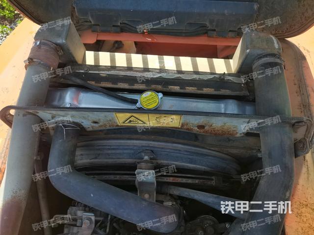 水箱+风扇特写(上车部件) 水箱+风扇特写(上车部件)