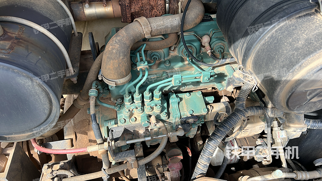 發(fā)動(dòng)機(jī)整體俯視(整機(jī)外觀) 發(fā)動(dòng)機(jī)整體俯視(整機(jī)外觀)