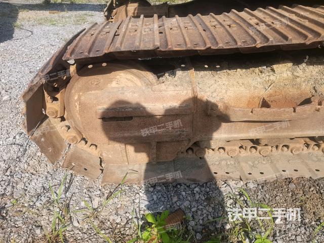 左驱动轮(行走机构) 左驱动轮(行走机构)