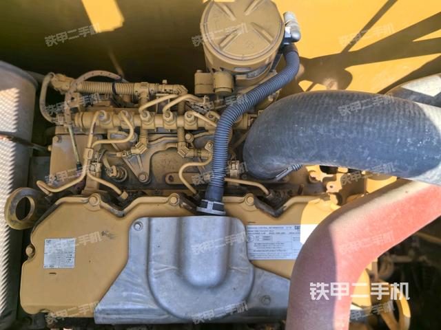 发动机整体俯视(整机外观) 发动机整体俯视(整机外观)