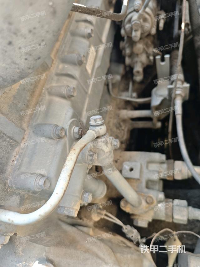 中央回转接头特写(上车部件) 中央回转接头特写(上车部件)