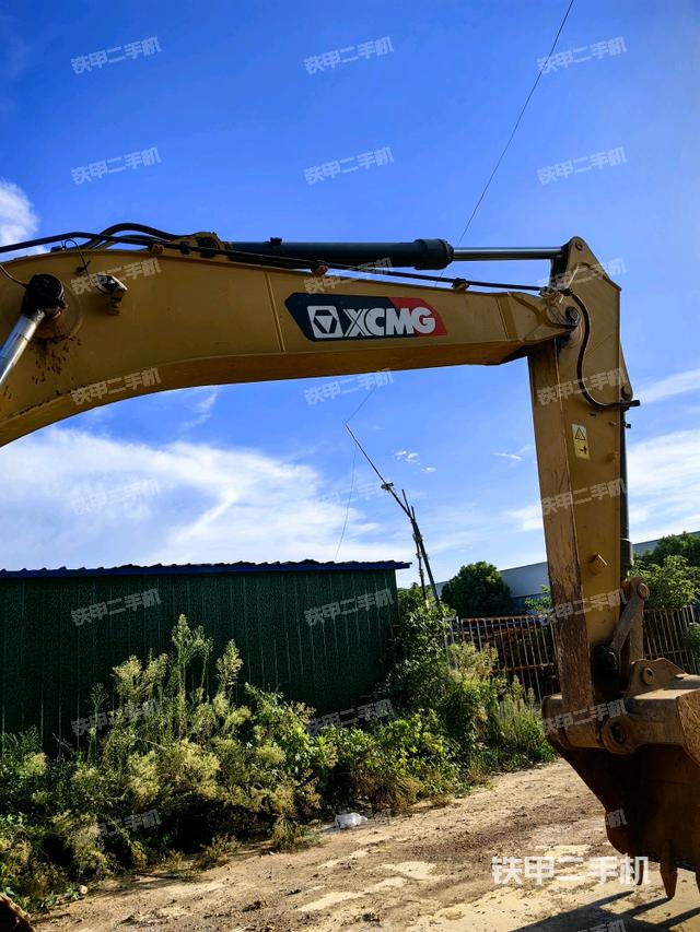 大臂整体 右侧(工作和回转装置) 大臂整体 右侧(工作和回转装置)