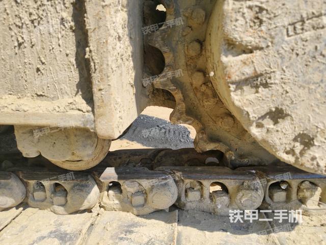 右驅(qū)動輪（行走機構）