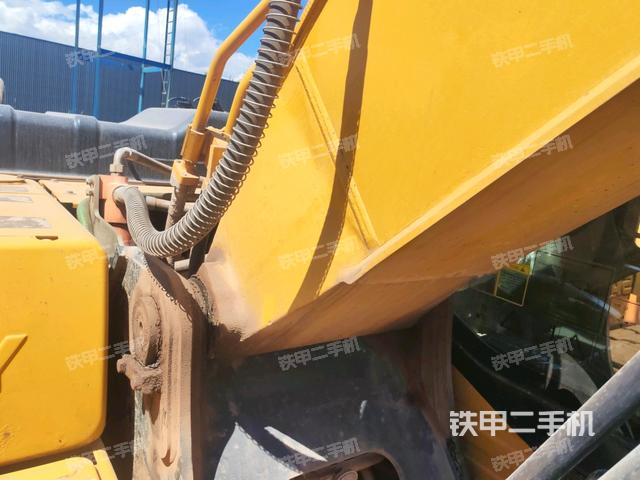 大臂根部 斜视(工作和回转装置) 大臂根部 斜视(工作和回转装置)
