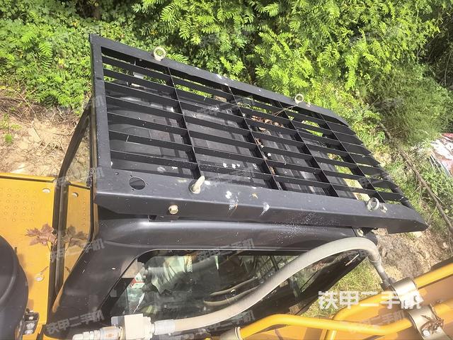 驾驶室顶部俯视(上车部件) 驾驶室顶部俯视(上车部件)