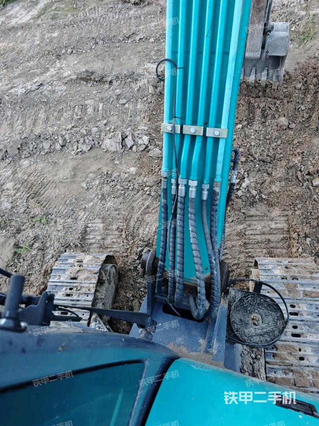 小臂整体左后（工作和回转装置）