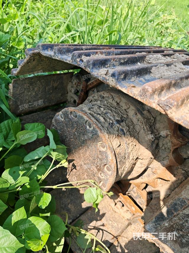 右导向轮(行走机构) 右导向轮(行走机构)