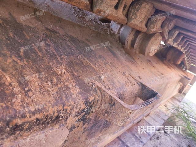 右导向轮(行走机构) 右导向轮(行走机构)