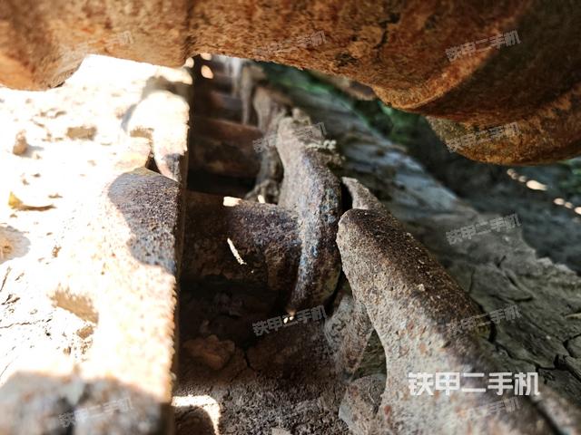 右侧行走马达盖板(行走机构) 右侧行走马达盖板(行走机构)