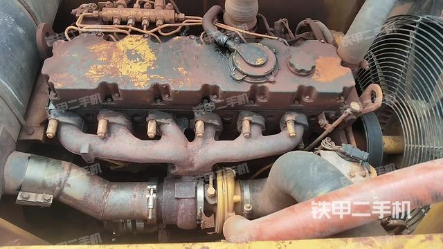 发动机整体俯视(整机外观) 发动机整体俯视(整机外观)