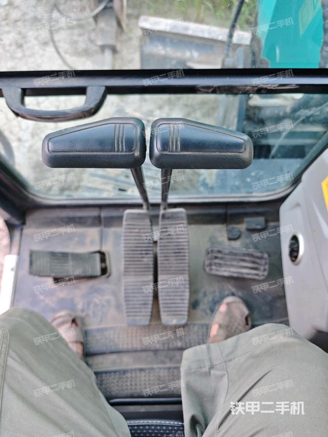 顶棚整体（驾驶室部分）