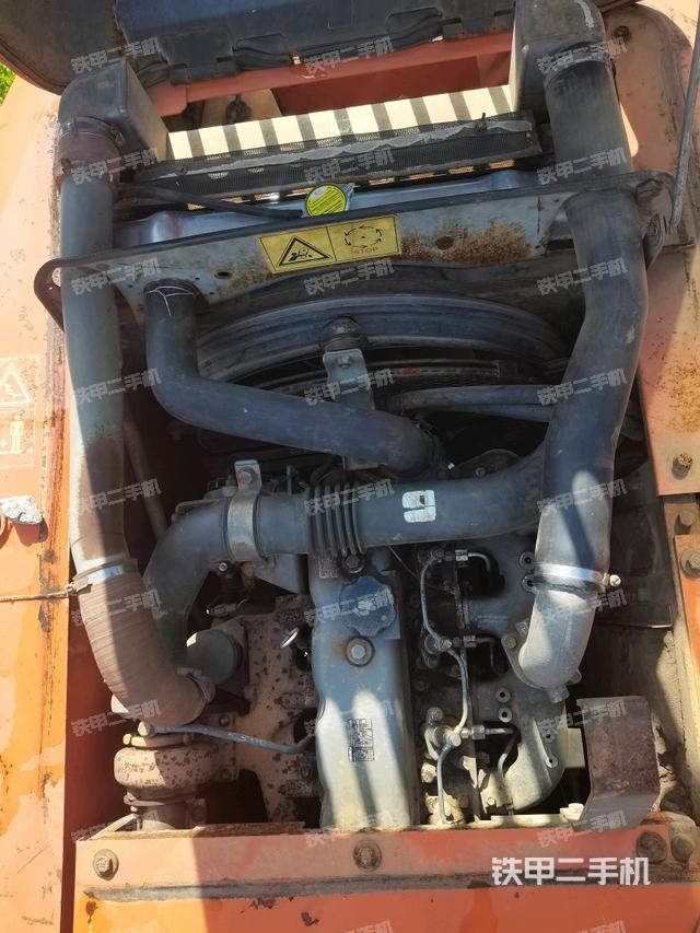 发动机室(上车部件) 发动机室(上车部件)