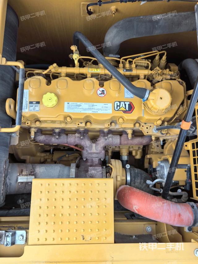 发动机整体俯视(整机外观) 发动机整体俯视(整机外观)