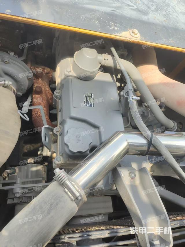 發(fā)動機整體俯視(整機外觀) 發(fā)動機整體俯視(整機外觀)