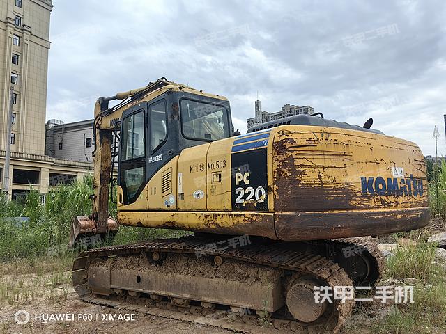 小松PC200-7挖掘机