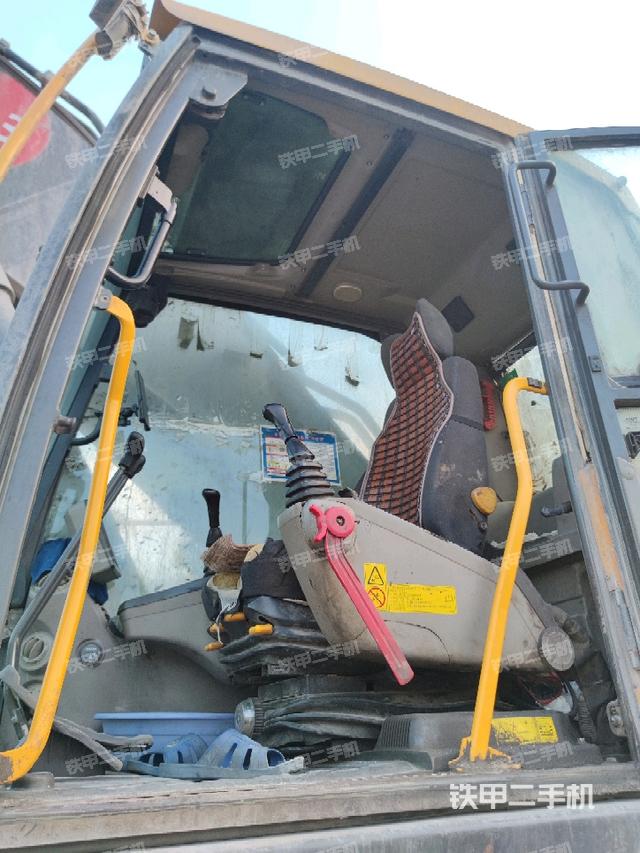 顶棚整体（驾驶室部分）