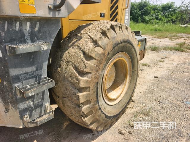 左后輪（行走機(jī)構(gòu)）