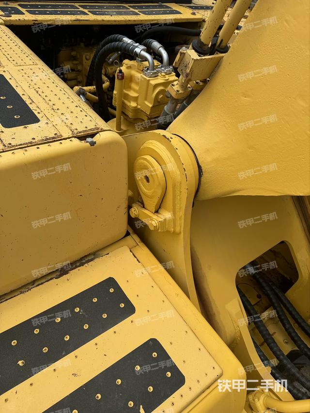 大臂根部 斜视（工作和回转装置）