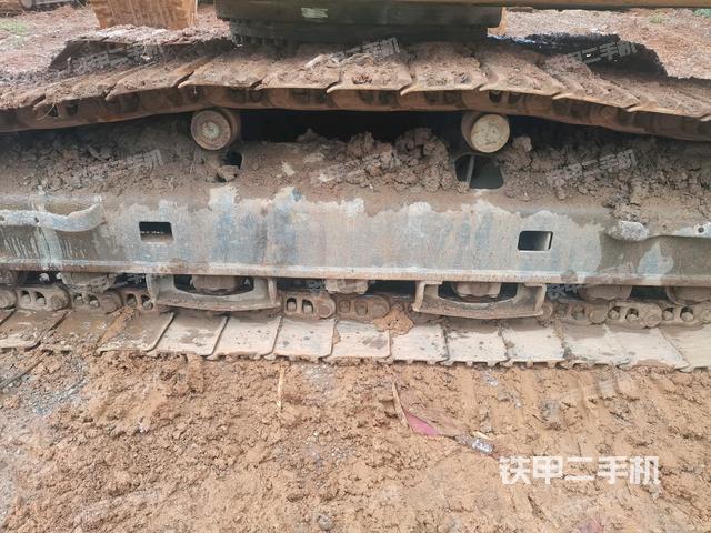 左侧行走马达盖板(行走机构) 左侧行走马达盖板(行走机构)