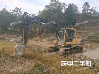 沃尔沃EC140BLC挖掘机实拍图片