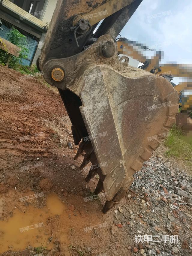 铲斗45度(工作和回转装置) 铲斗45度(工作和回转装置)