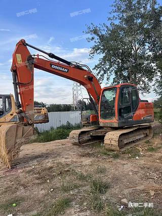 斗山DX150LC-9C挖掘机实拍图片
