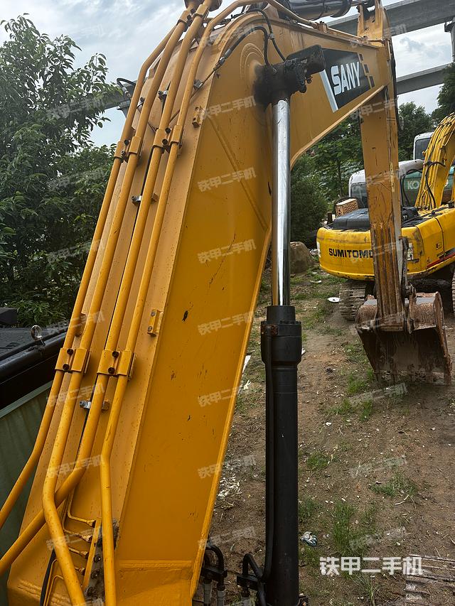 整機右后45°(整機外觀) 整機右后45°(整機外觀)