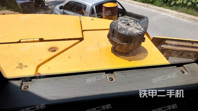 座椅右侧控制台/钥匙门/油门/含右手柄（驾驶室部分）