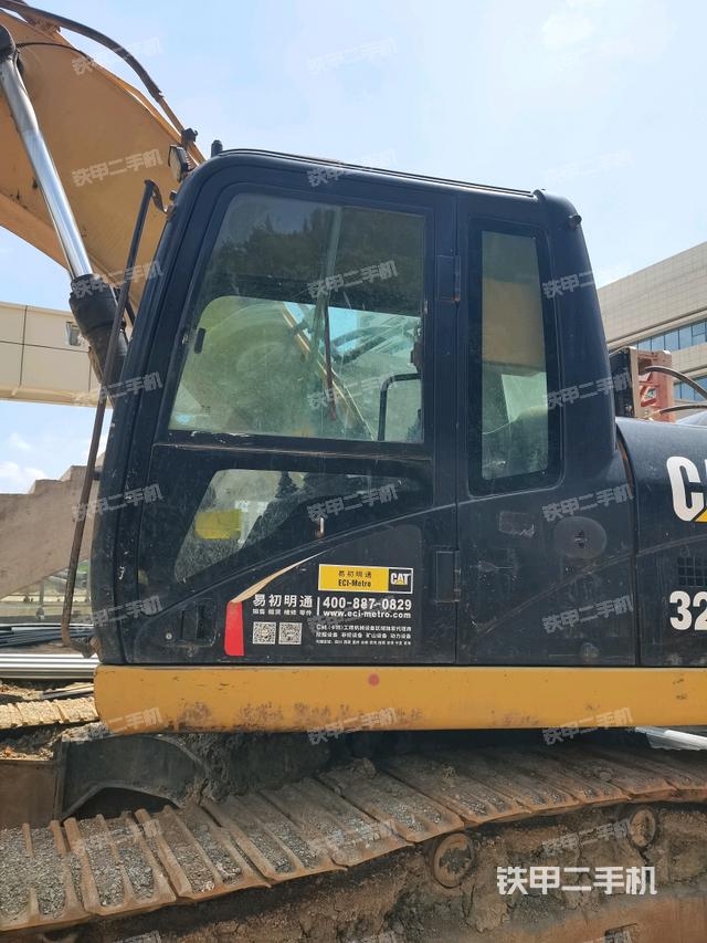 驾驶室正侧(驾驶室部分) 驾驶室正侧(驾驶室部分)