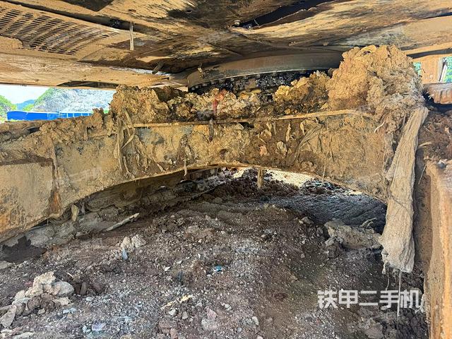 散热器正面(大件舱室) 散热器正面(大件舱室)