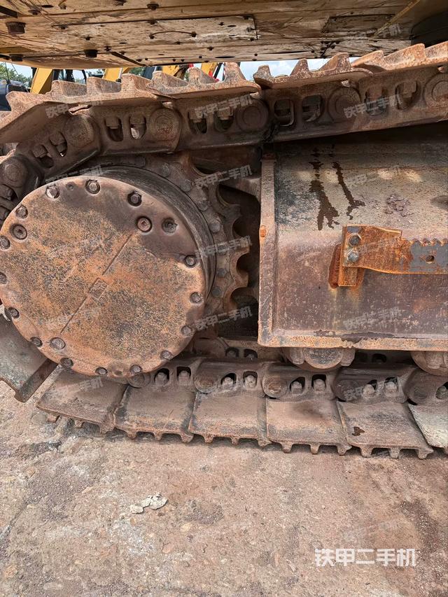 左侧履带整体 （行走机构）