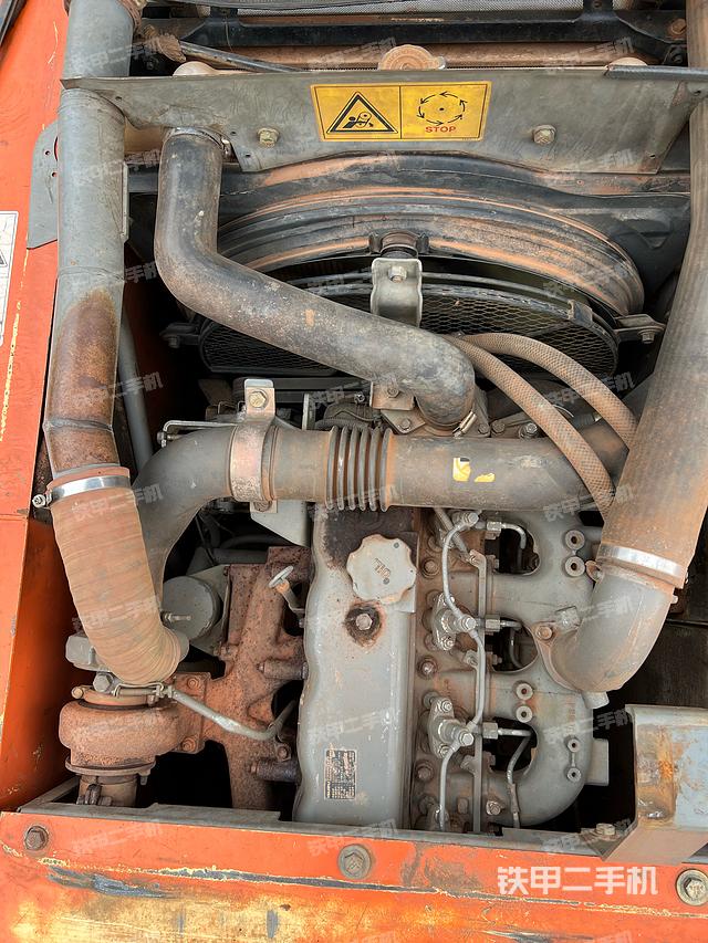 發(fā)動機整體俯視(整機外觀) 發(fā)動機整體俯視(整機外觀)