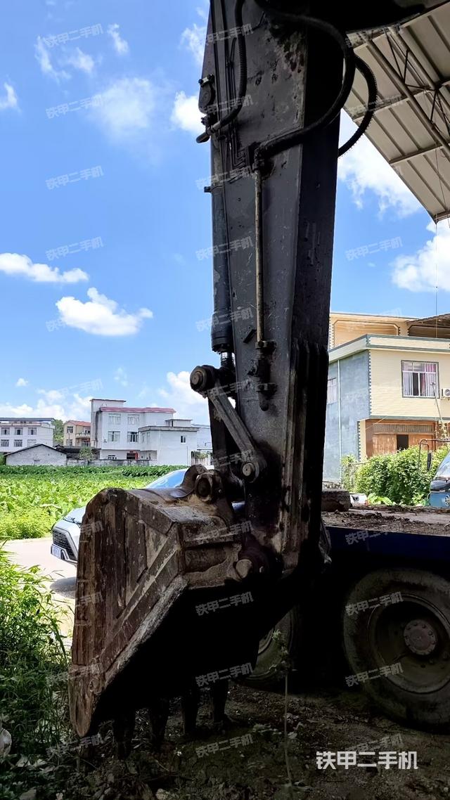 大臂整体 右侧(工作和回转装置) 大臂整体 右侧(工作和回转装置)