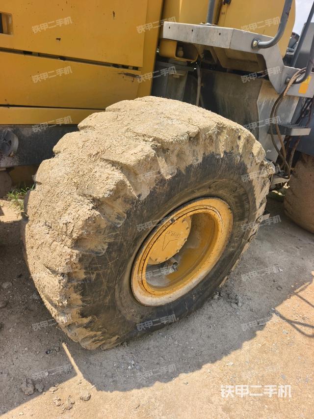 右后輪（行走機(jī)構(gòu)）