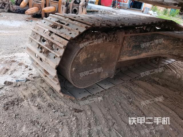 左侧行走马达盖板(行走机构) 左侧行走马达盖板(行走机构)