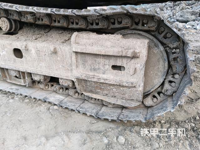 右侧行走马达盖板（行走机构）