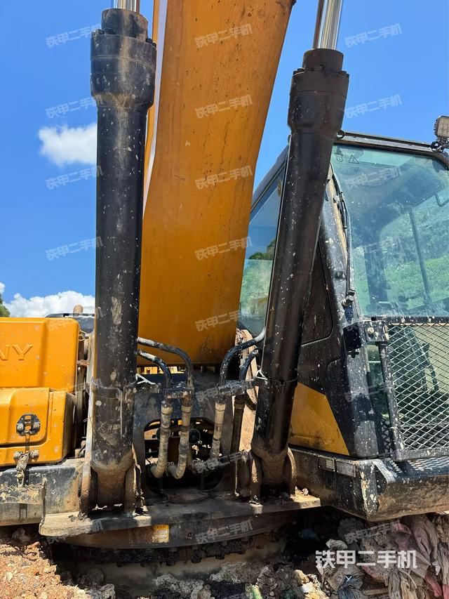 铲斗45度(工作和回转装置) 铲斗45度(工作和回转装置)