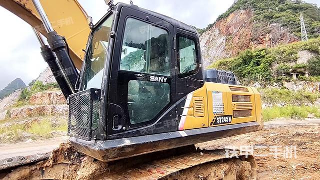 显示屏 (驾驶室部分) 显示屏 (驾驶室部分)