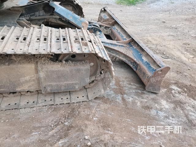 右导向轮(行走机构) 右导向轮(行走机构)