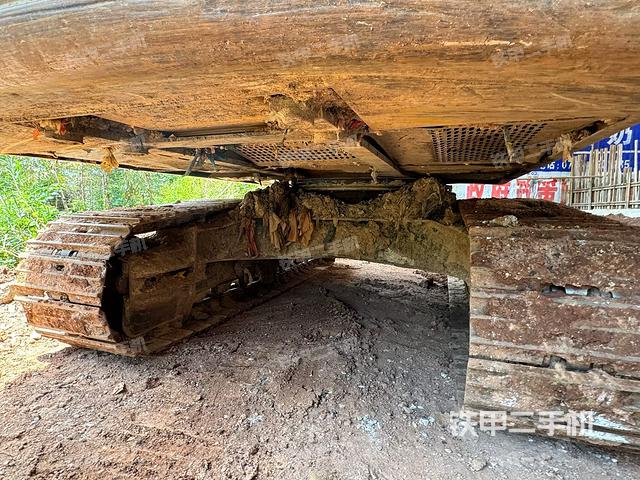 大臂根部 斜视（工作和回转装置）