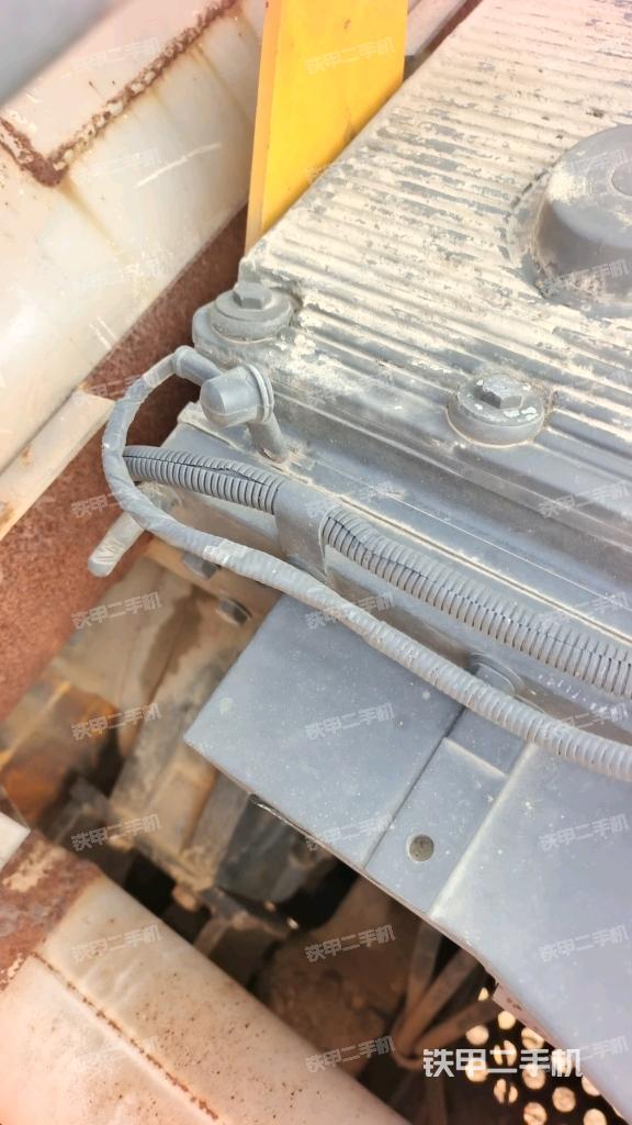 气门室盖螺丝特写(上车部件) 气门室盖螺丝特写(上车部件)